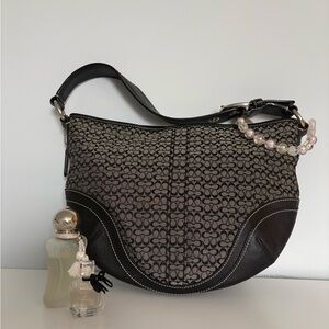 Coach Signature Canvas Soho Hobo